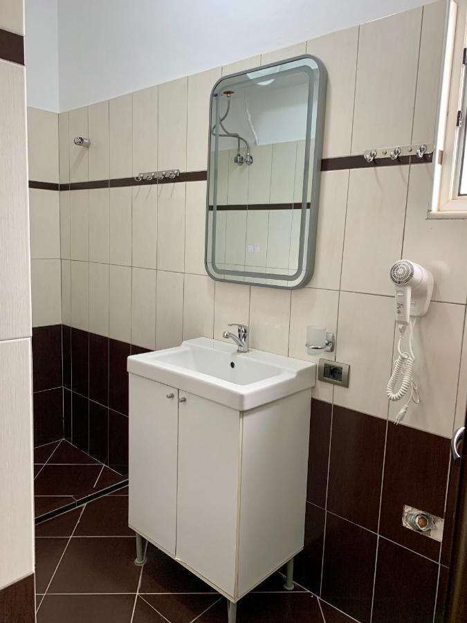 Maxus Apts Saranda Kültér fotó